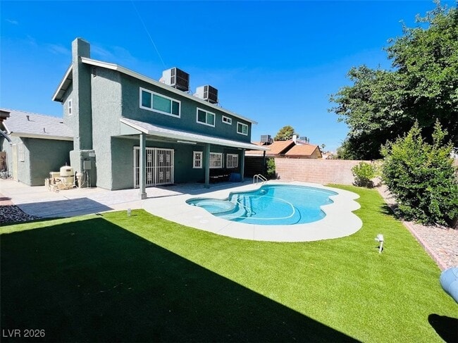 Photo - 5688 Maceta Ave