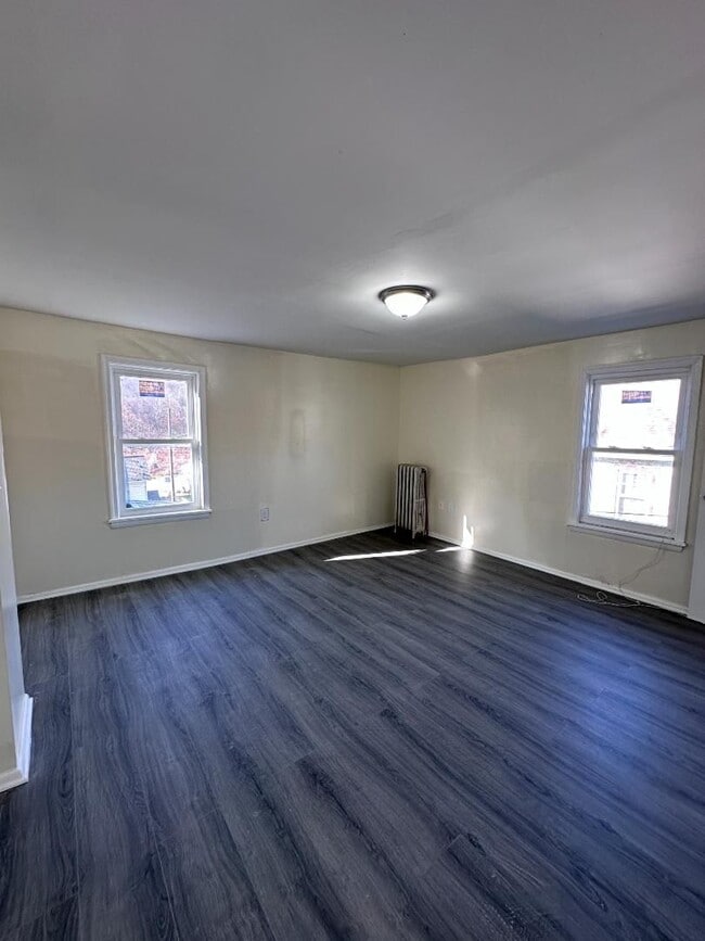 Building Photo - 153 Vine St Unit 153 Vine  3
