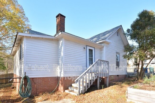 Photo - 605 Yancey St