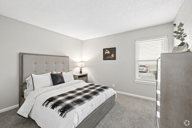 A1 1BR, 1BA - 700SF - Bedroom