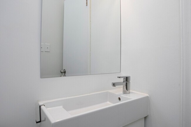 Photo - 1110 Lowry Ave Unit 1110 Lowry Ave A