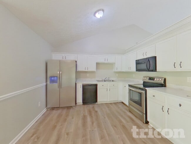 Photo - 170 Oak Hill Dr