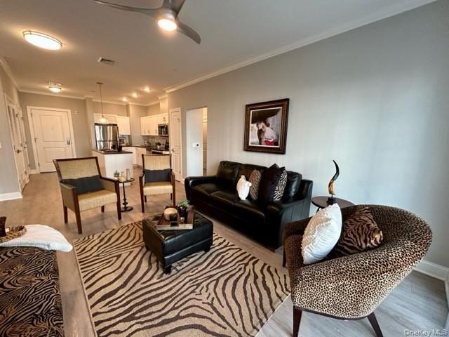 Photo - 75 E Hoffman Ave Unidad 4087