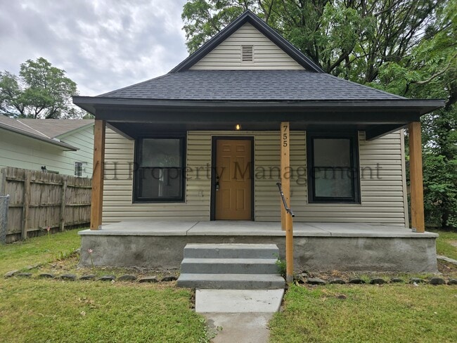Building Photo - 755 W Hendryx St Rental
