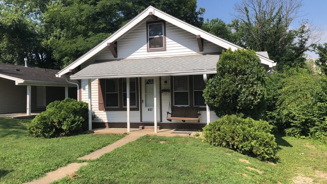 Building Photo - 4 BDRM Available August, 2026.  Monthly re... Rental