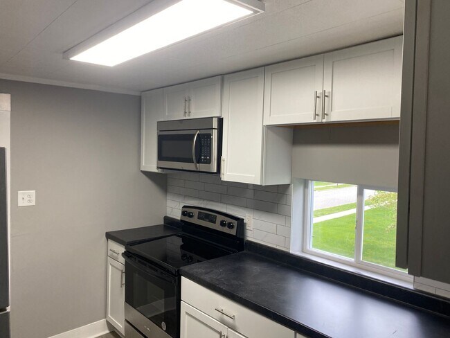 Photo - Elm/McDonald Unidad 281 McDonald