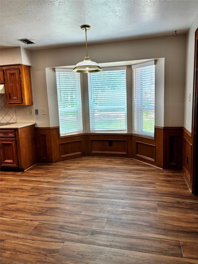 Building Photo - 15502 Rio Plaza Dr