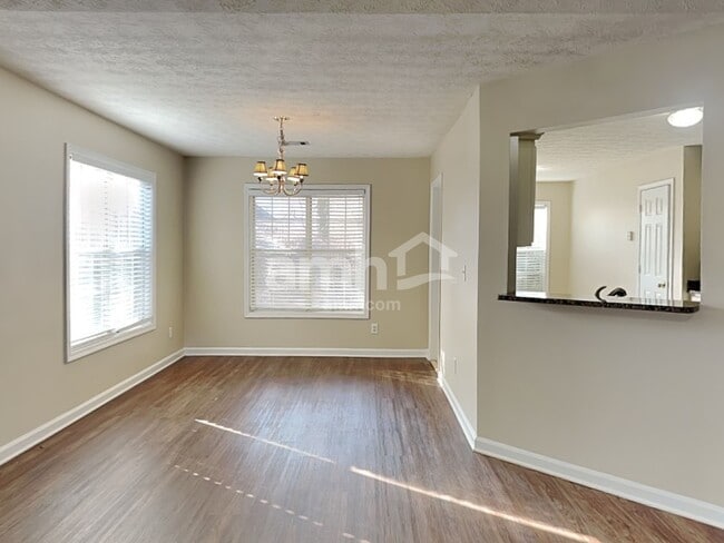 Photo - 805 Chatham Park Dr