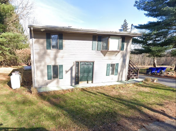 Building Photo - 399 High St Unit A