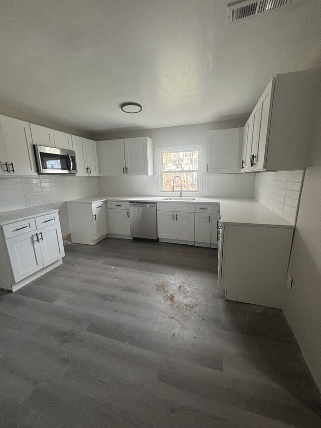 Photo - 8019 Platt Ave