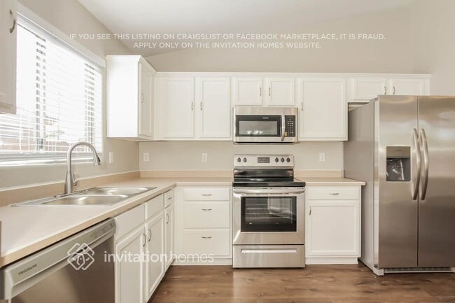 Photo - 3352 E Chickadee Rd
