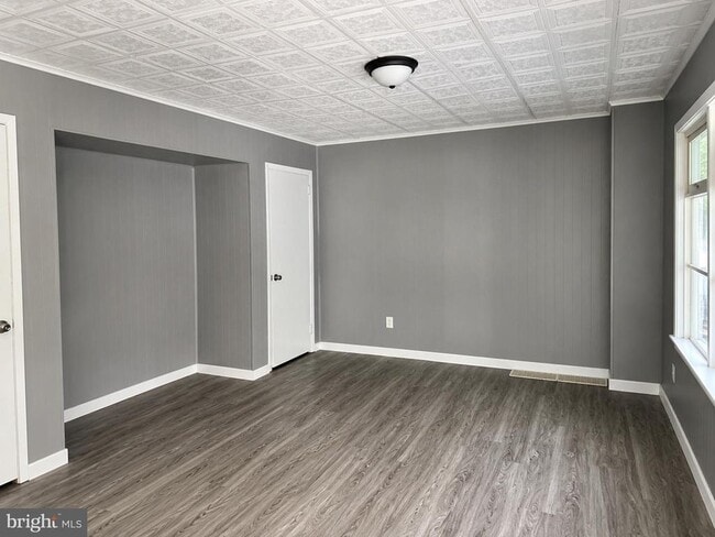 Building Photo - 229 N 65th St Unit 4