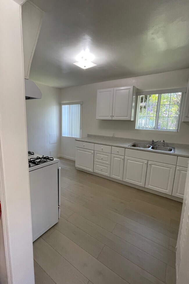 Photo - 5564 Kinston Ave Unidad 5564