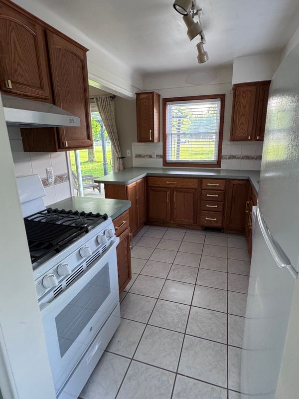Photo - 21644 Merriman Rd