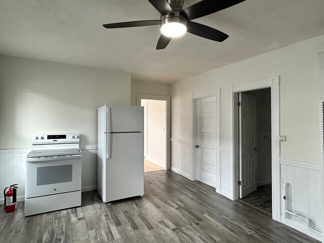 Photo - 201 Cartier St Unit 3