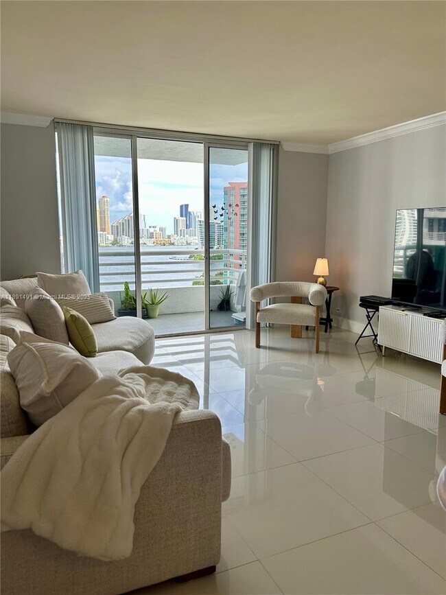 Photo - 3300 NE 192 St Unidad 1517