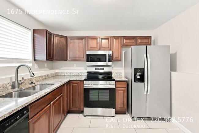 Photo - 1675 Independence St