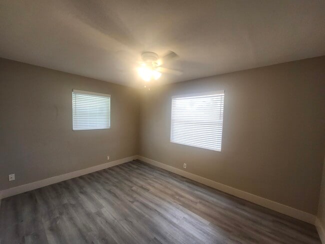 Photo - 4972 SW 93rd Ave