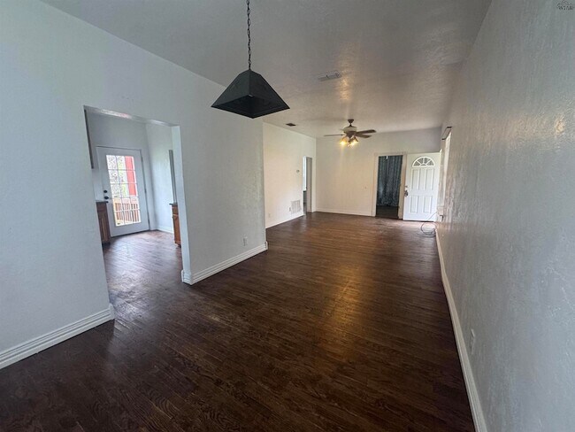 Photo - 214 N Archer St