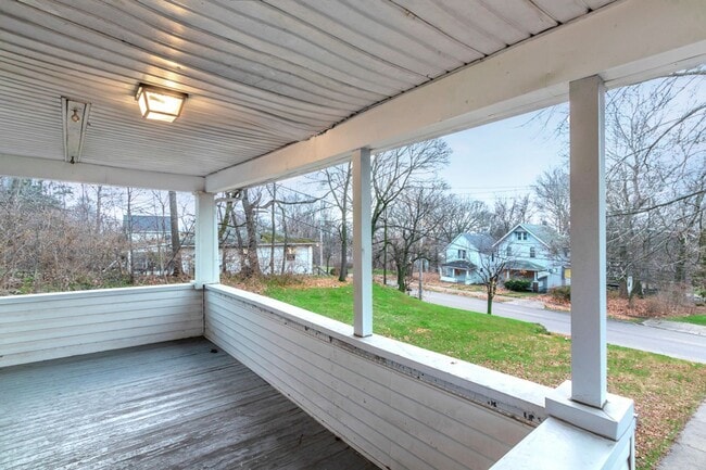 Photo - 679 Euclid Ave