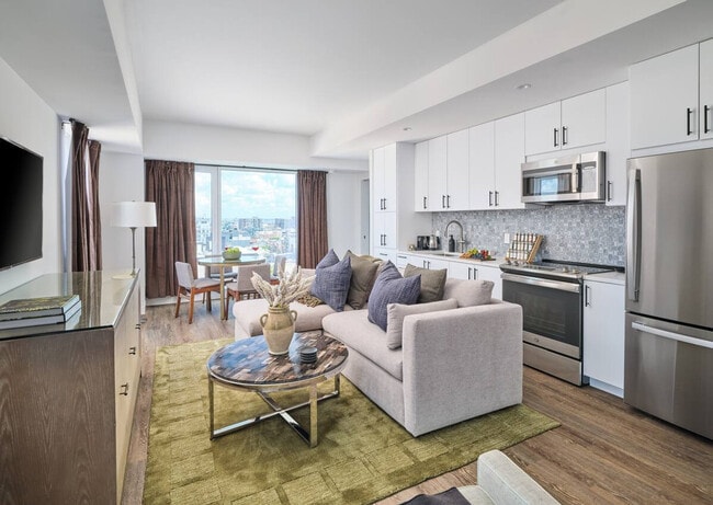 Building Photo - 200 Spring Garden St