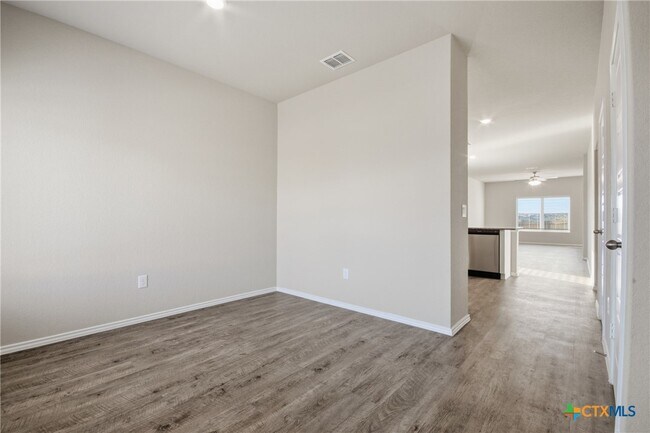 292 Legacy Cir