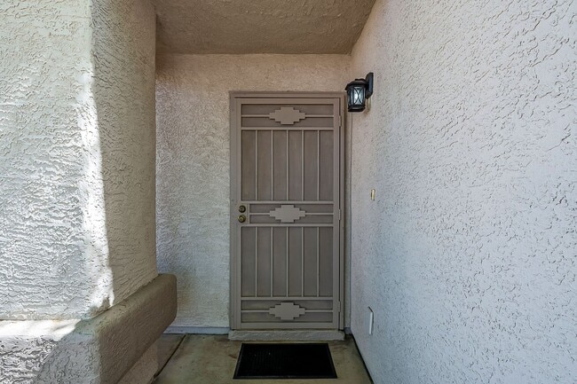 Photo - Warm Desert Living in La Cholla Ridge – 3 Bedroom Tucson Retreat