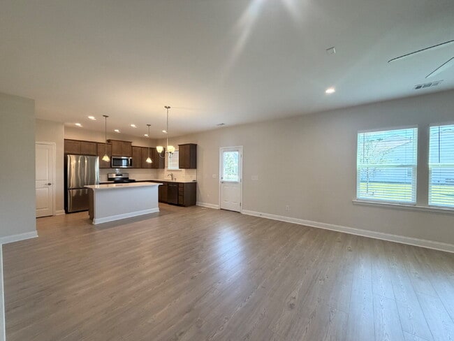 Photo - Move In Ready Home in Malind Bluff!