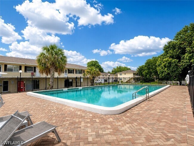 3325 Arpt Rd S Unit R4