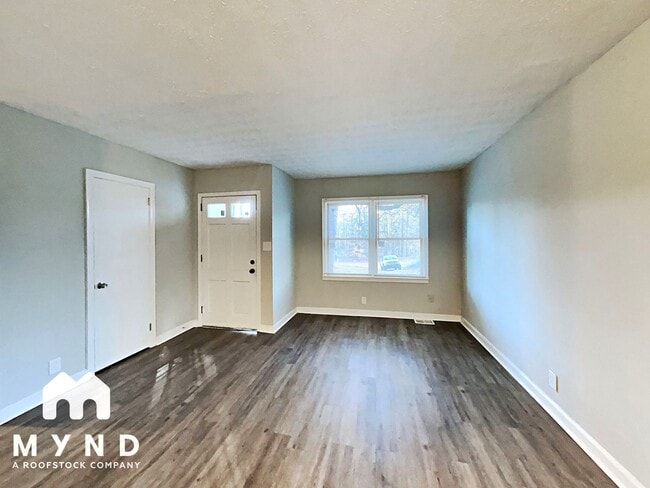 Photo - 425 Stephenson Rd