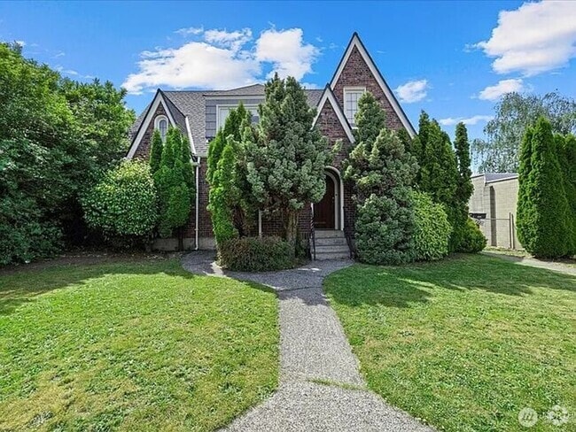Building Photo - Nice 1 Bed, 1 Bath Upper Unit in Tacoma's ... Rental