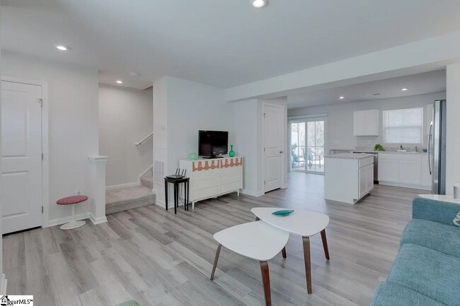 Photo - 565 Hampton Townes Dr