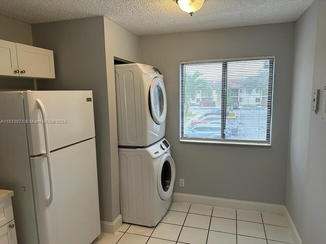 Photo - 7911 Southgate Blvd Unit B12