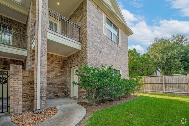 Building Photo - 2865 Westhollow Dr Unit 107 Rental