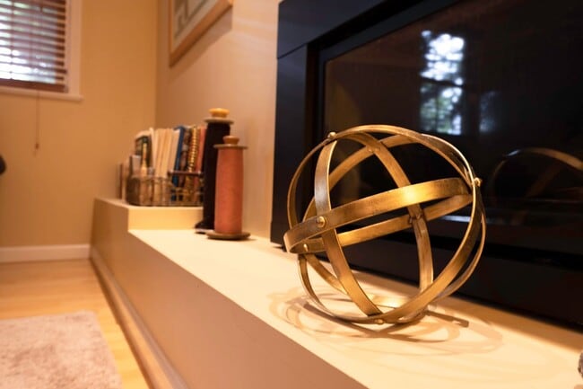 Photo - Amazingly Beautiful Fully Renovated 4BR/DEN/3FB/GAR North Bethesda Home