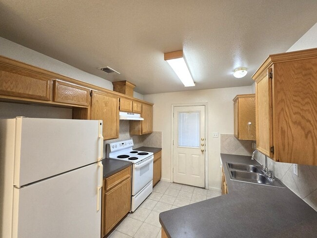 Photo - 1411 Nicholas Cir Unit B