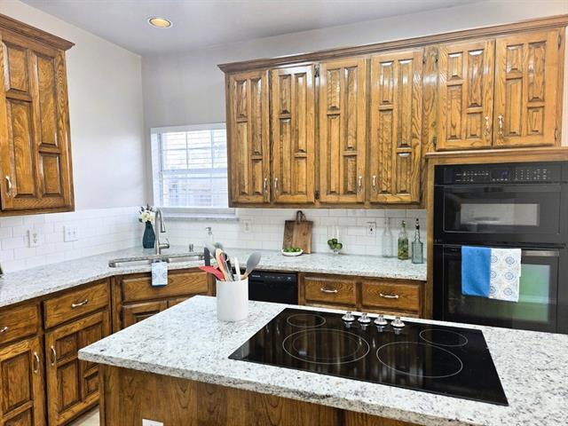 Photo - 9614 Heartstone Ln