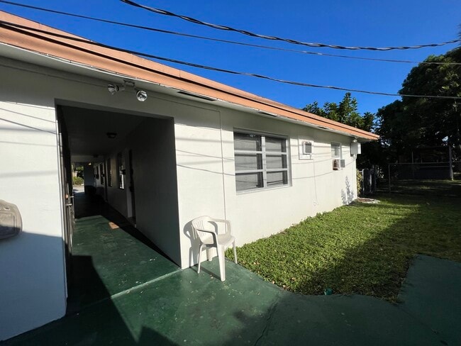 Photo - 5851 NE 18th Ave