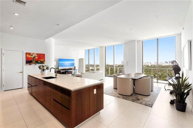 Photo - 2678 Tigertail Ave Unit PH4