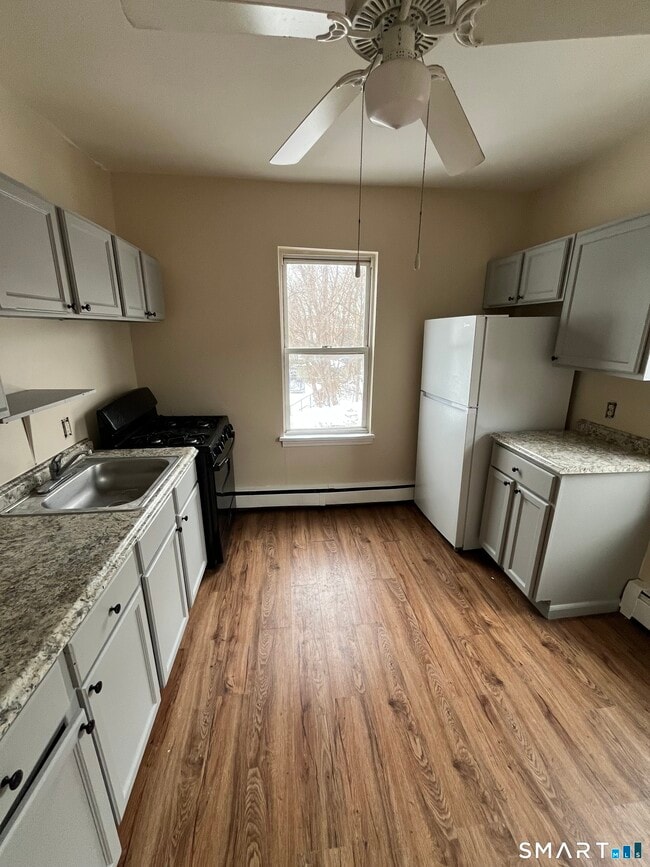 Building Photo - 45 S Whiting St Unit 3B