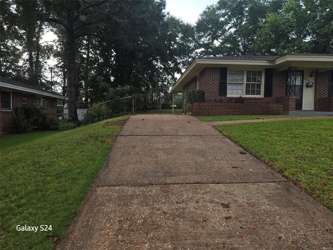 Photo - 3845 Bienville Rd