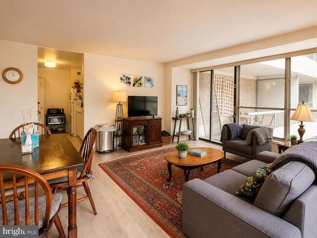 224 W Rittenhouse Square Unit 401