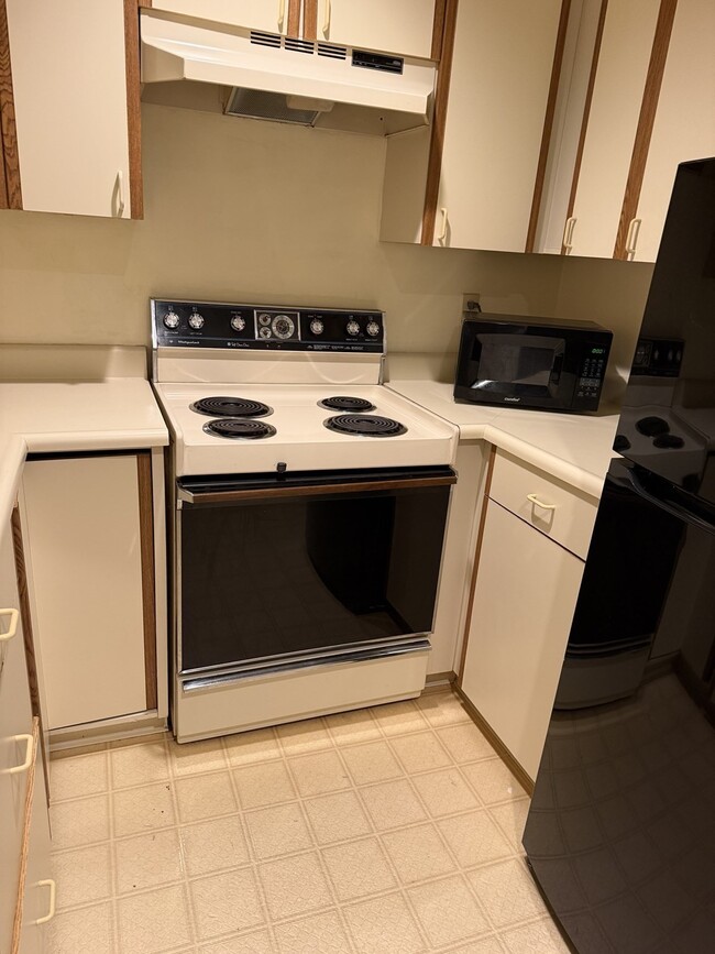 Photo - 44 Elm St Unit 106