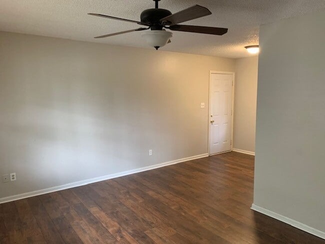Photo - Darling Three Bedroom Home in Mount Holly NC!!