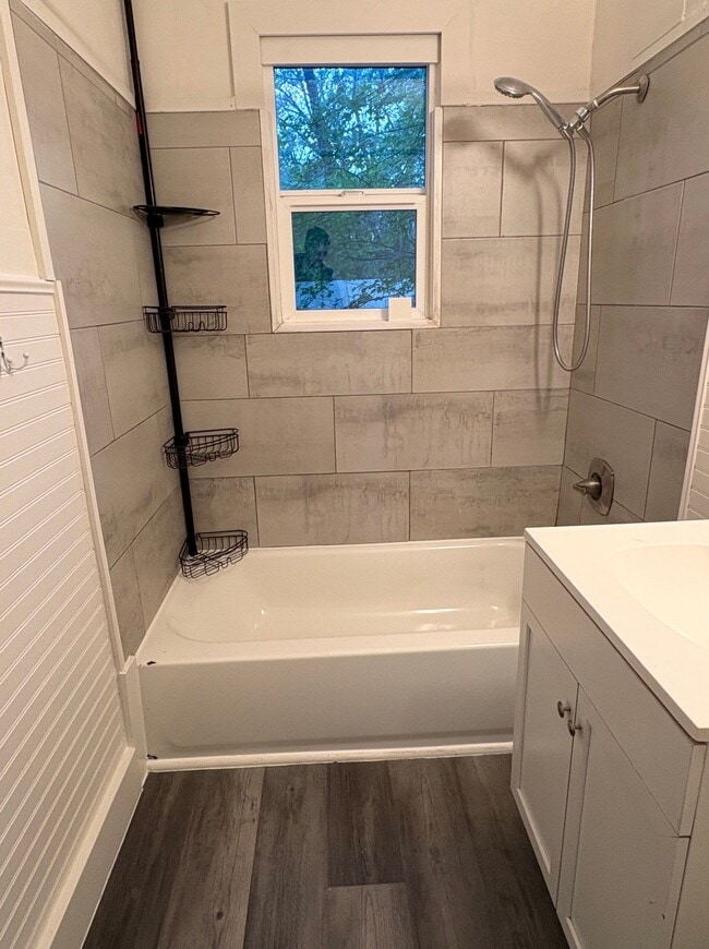 325 8th St Unit 327