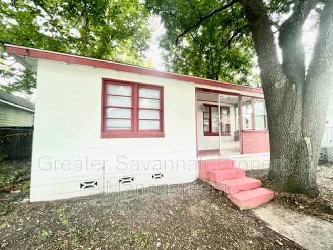 Photo - 1312 Love St House