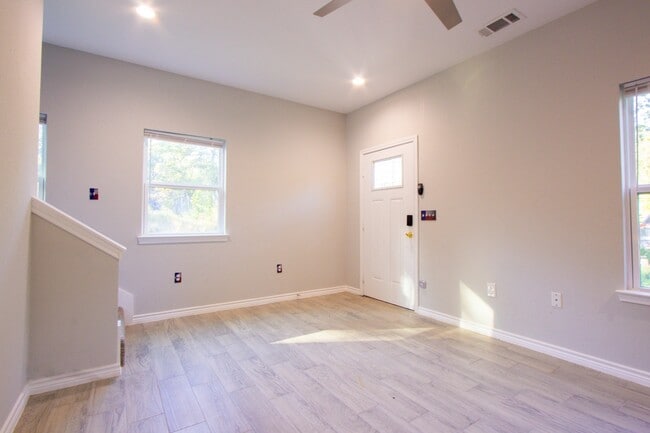 Photo - 15629 Holly Dr