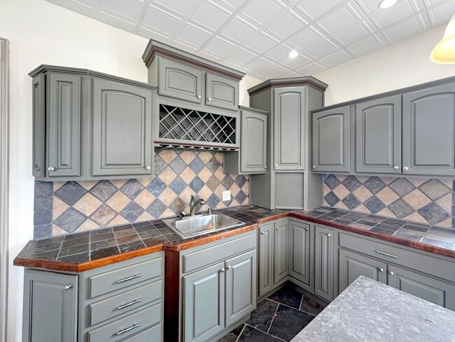 Photo - 144 Bloom St Unit #101