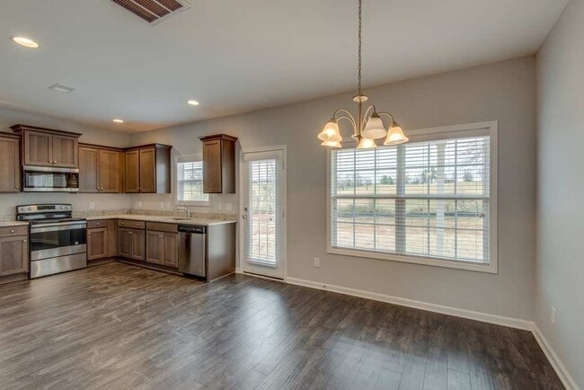 Photo - Spacious 4 Bedroom Home with Open Floor Plan Near Westwood Elementary