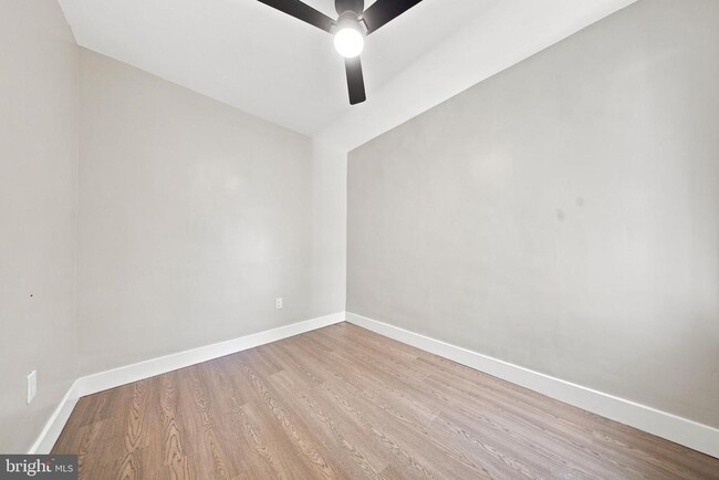 Photo - 231 E Phil Ellena St